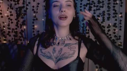 Snapshot of risha_laass chatting on October 2, 8:27 pm risha_laass online show from October 2, 8:27 pm