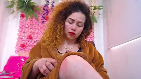 Risitos De Oro online show from April 18, 5:50 pm