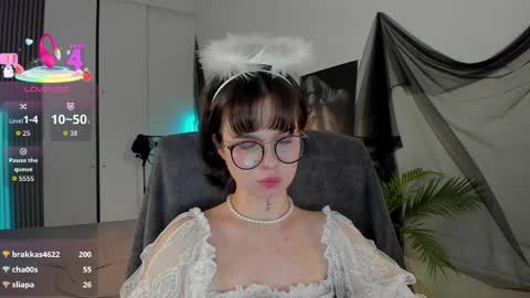 Alice online show from May 27, 1:57 am