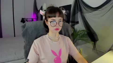 Alice online show from June 8, 8:20 pm