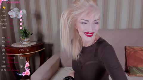 rita_farell online show from November 8, 9:46 pm