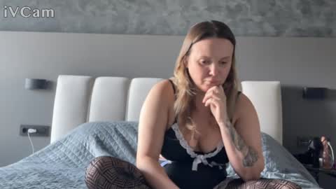 rita_graves online show from May 4, 7:04 am