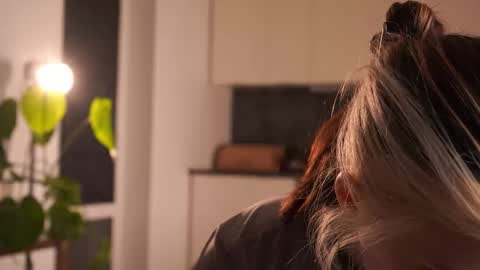 Akemi online show from February 22, 4:05 pm