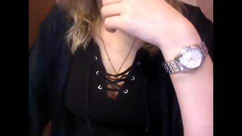 Snapshot of riveramaureen chatting on December 23, 9:40 pm RiveraMaureen online show from December 23, 9:40 pm