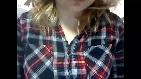 Snapshot of riveramaureen chatting on January 5, 4:16 pm RiveraMaureen online show from January 5, 4:16 pm