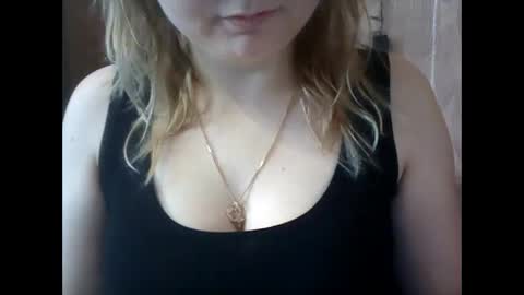 Snapshot of riveramaureen chatting on February 16, 11:59 am RiveraMaureen online show from February 16, 11:59 am