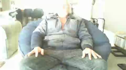 riveratggg online show from December 10, 7:05 am