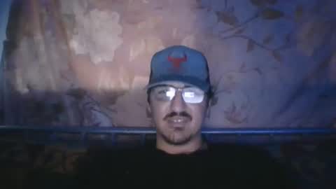 Snapshot of riviere2325 chatting on May 22, 11:43 pm LaLegende online show from May 22, 11:43 pm