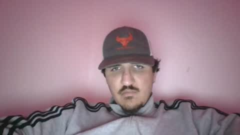 Snapshot of riviere2325 chatting on June 18, 2:45 am LaLegende online show from June 18, 2:45 am