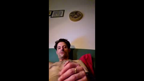 Snapshot of rizzo1980682473 chatting on June 8, 10:32 pm rizzo1980682473 online show from June 8, 10:32 pm