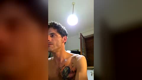 Snapshot of rizzo1980682473 chatting on June 24, 11:15 pm rizzo1980682473 online show from June 24, 11:15 pm