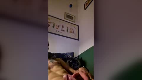 Snapshot of rizzo1980682473 chatting on July 12, 1:40 am rizzo1980682473 online show from July 12, 1:40 am