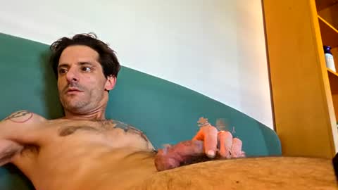 Snapshot of rizzo1980682473 chatting on July 12, 3:36 pm rizzo1980682473 online show from July 12, 3:36 pm