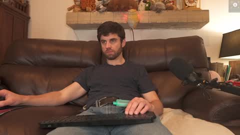 Ryan aka KeylimeRy online show from January 13, 9:19 am