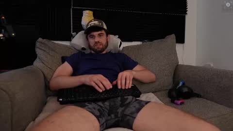 Ryan aka KeylimeRy online show from November 5, 6:08 pm