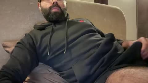 Snapshot of roamexotic00 chatting on November 28, 10:01 pm roamexotic00 online show from November 28, 10:01 pm