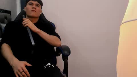 Roan Birkin online show from October 23, 7:23 pm