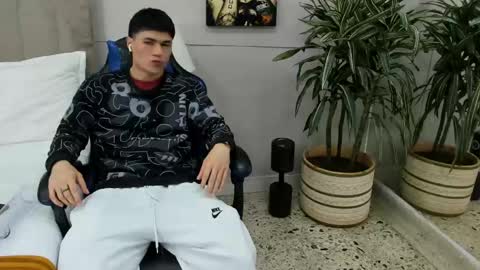 Roan Birkin online show from April 23, 7:38 pm