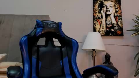 Roan Birkin online show from June 16, 7:27 pm