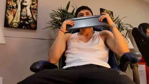 Snapshot of roan_birkin chatting on July 13, 7:38 pm Roan Birkin online show from July 13, 7:38 pm