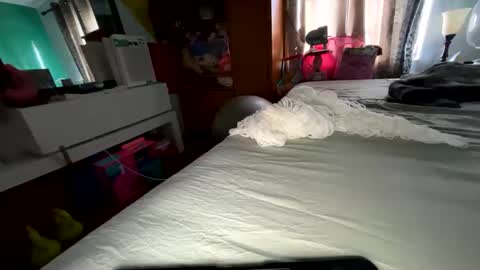 roarmance1 online show from November 13, 8:08 pm