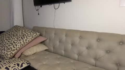 Snapshot of roastingcorn chatting on December 18, 6:43 am RoastingCorn online show from December 18, 6:43 am