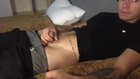 Snapshot of roastingcorn chatting on December 20, 1:54 pm RoastingCorn online show from December 20, 1:54 pm