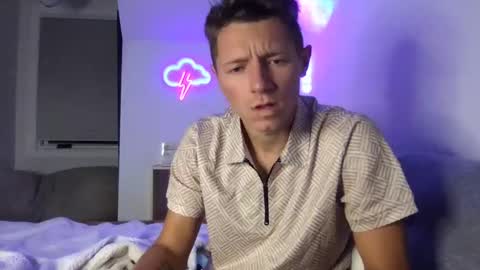 Snapshot of roastingcorn chatting on December 22, 5:56 am RoastingCorn online show from December 22, 5:56 am