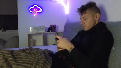 Snapshot of roastingcorn chatting on January 4, 9:32 am RoastingCorn online show from January 4, 9:32 am