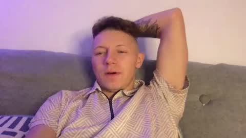 Snapshot of roastingcorn chatting on February 13, 7:03 am RoastingCorn online show from February 13, 7:03 am