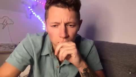 Snapshot of roastingcorn chatting on March 5, 8:43 am RoastingCorn online show from March 5, 8:43 am