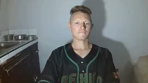 Snapshot of roastingcorn chatting on September 17, 1:51 am RoastingCorn online show from September 17, 1:51 am