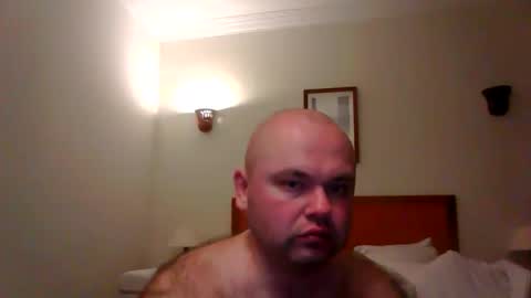 rob18997 online show from December 3, 9:57 pm