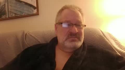 Snapshot of rob872217 chatting on March 21, 9:14 am rob872217 online show from March 21, 9:14 am