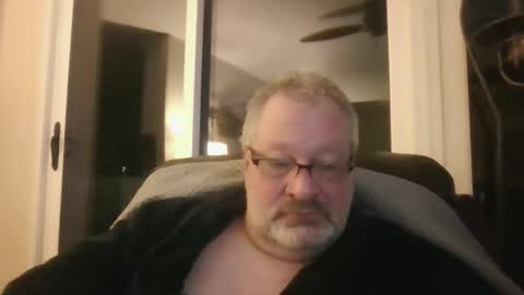 Snapshot of rob872217 chatting on March 22, 7:01 am rob872217 online show from March 22, 7:01 am