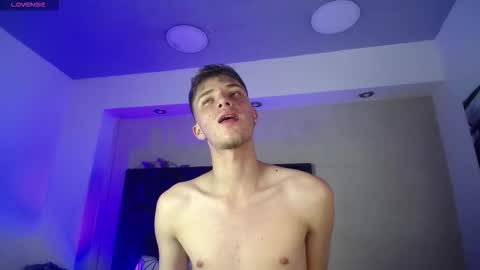 Robbin online show from March 15, 1:55 am