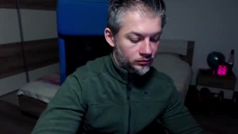 robbyshawz online show from February 3, 9:19 am