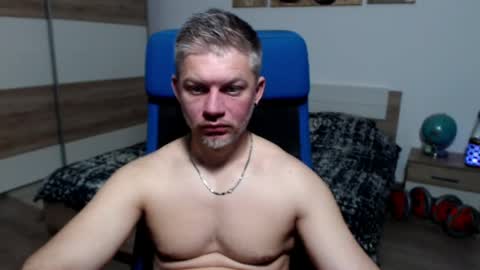 Snapshot of robbyshawz chatting on May 5, 4:31 am robbyshawz online show from May 5, 4:31 am