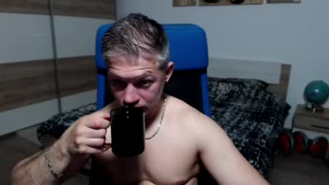 Snapshot of robbyshawz chatting on May 10, 5:12 am robbyshawz online show from May 10, 5:12 am