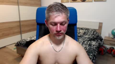 Snapshot of robbyshawz chatting on May 13, 7:33 pm robbyshawz online show from May 13, 7:33 pm