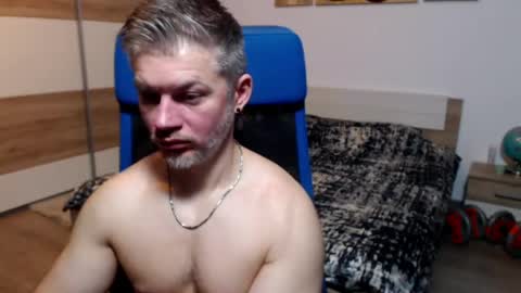 Snapshot of robbyshawz chatting on May 19, 7:37 am robbyshawz online show from May 19, 7:37 am
