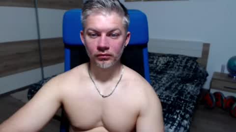 Snapshot of robbyshawz chatting on May 20, 4:07 am robbyshawz online show from May 20, 4:07 am
