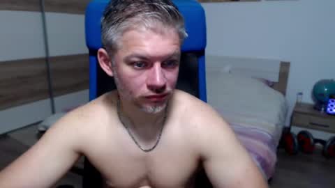 Snapshot of robbyshawz chatting on May 28, 4:54 am robbyshawz online show from May 28, 4:54 am