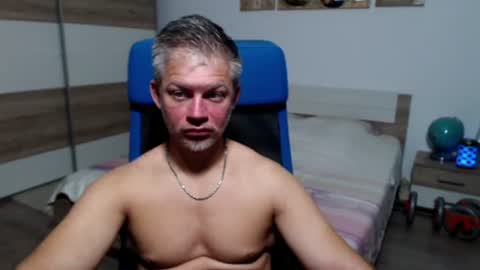 Snapshot of robbyshawz chatting on July 16, 4:40 am robbyshawz online show from July 16, 4:40 am