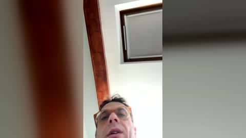 roberpierre_ho online show from March 1, 4:53 pm