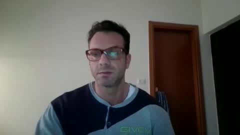 roberpierre_ho online show from April 3, 6:11 am