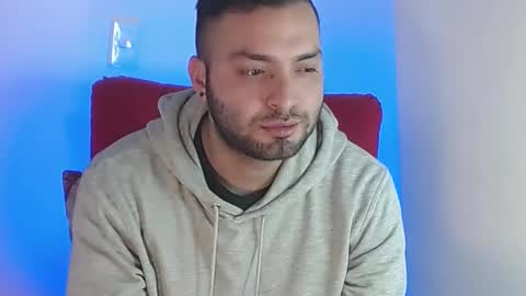 Snapshot of robert_leroy chatting on December 1, 4:29 pm Stiven - online show from December 1, 4:29 pm