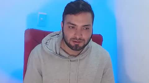 Snapshot of robert_leroy chatting on December 22, 8:03 pm Stiven - online show from December 22, 8:03 pm