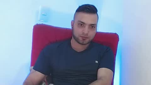 Snapshot of robert_leroy chatting on December 29, 4:51 pm Stiven - online show from December 29, 4:51 pm