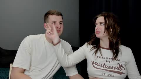 Lisa and Robert  i am online all days 900 am GMT3   online show from January 15, 12:15 pm